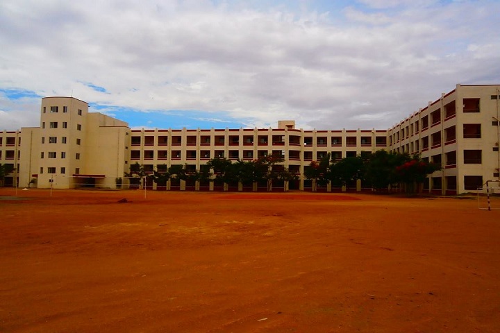 https://cache.careers360.mobi/media/colleges/social-media/media-gallery/2697/2020/9/11/College View of Velammal College of Engineering and Technology Madurai_Campus-View.jpg